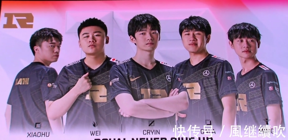 往缺乏水分 往缺乏水分