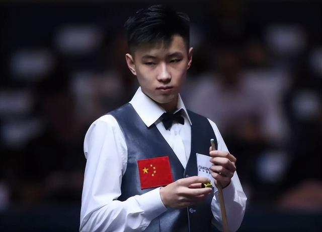 更是他对比 更是他对比